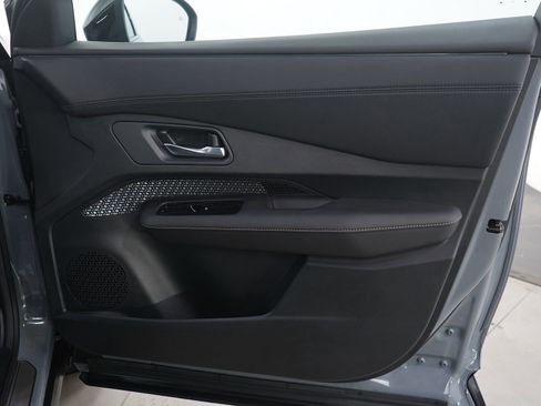 Used 2024 Nissan Ariya ENGAGE+ e-4ORCE image 11