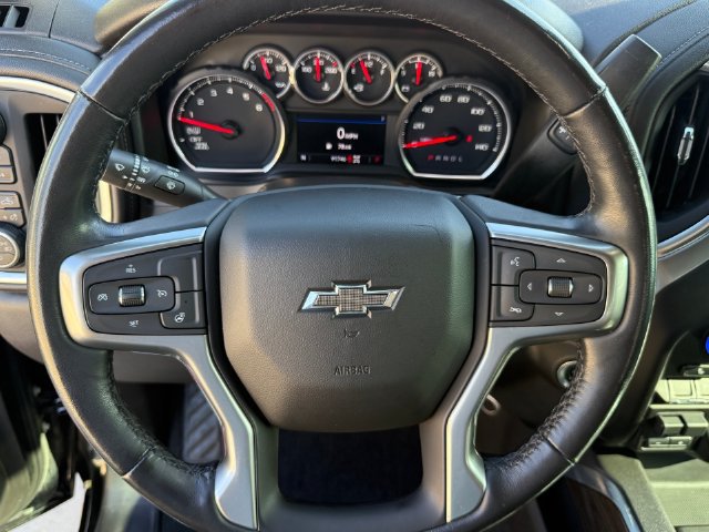 Used 2020 Chevrolet Silverado 1500 LT Trail Boss w/ Midnight Edition AWD/4WD image 17