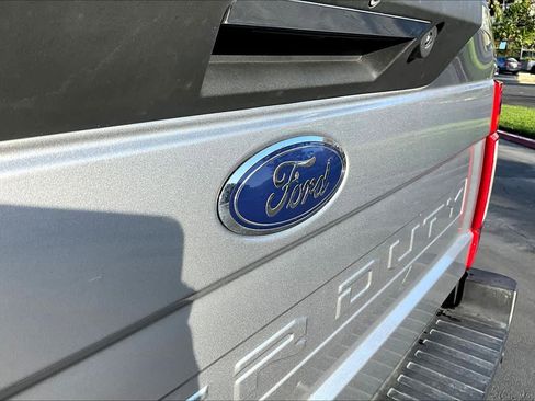 Used 2021 Ford F250 Lariat w/ Lariat Ultimate Package image 30