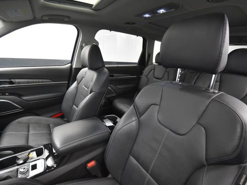 Used 2024 Kia Telluride SX image 14