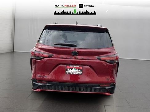 New 2026 Toyota Sienna XSE image 4