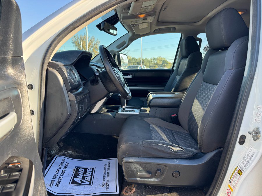 Used 2018 Toyota Tundra SR5 AWD/4WD image 15