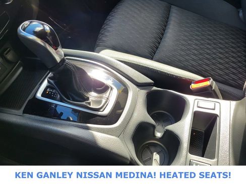 Used 2019 Nissan Rogue SV image 27