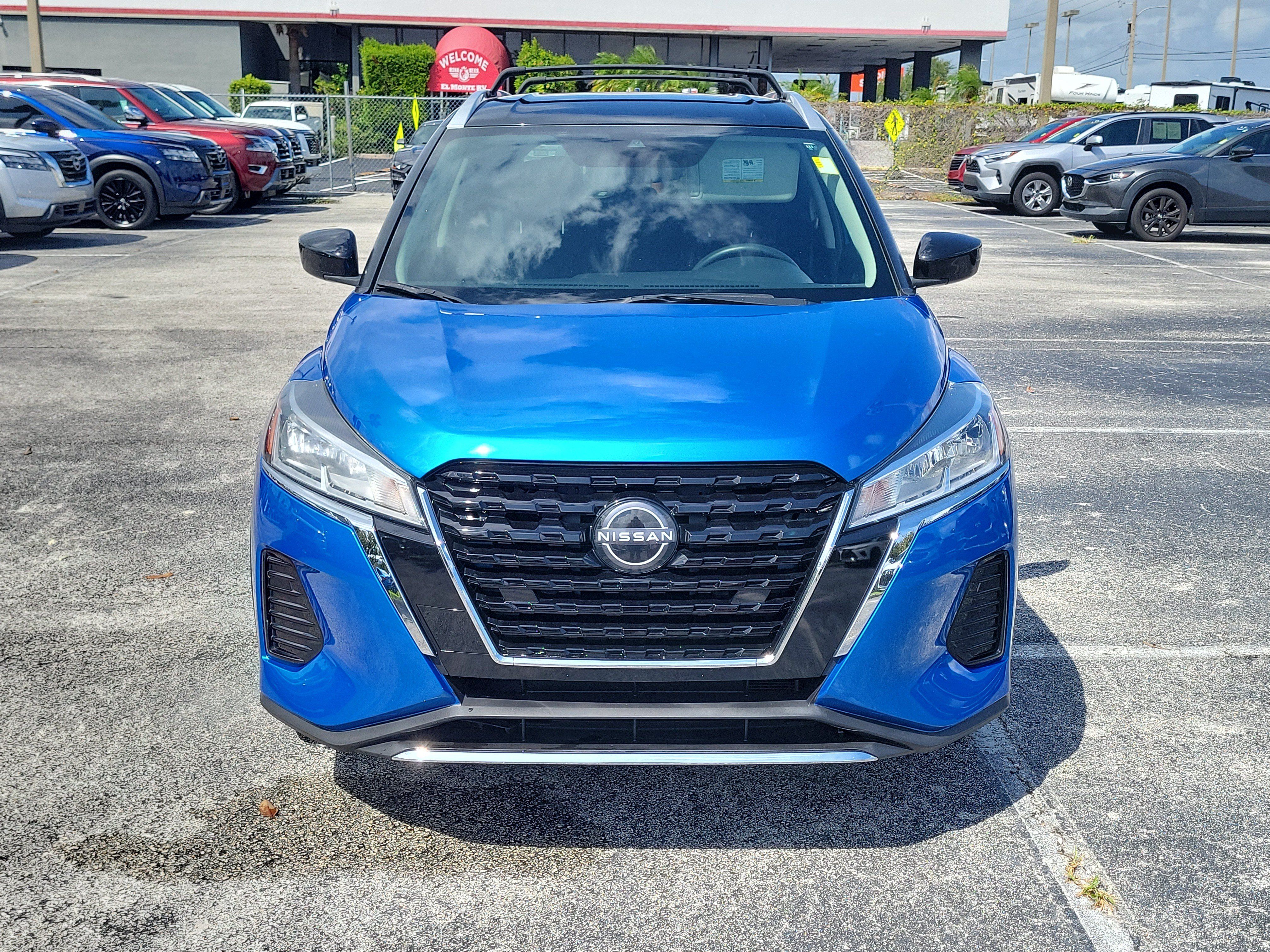 Certified 2022 Nissan Kicks SV FWD image 2
