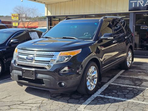 Used 2014 Ford Explorer XLT w/ Equipment Group 202A image 6