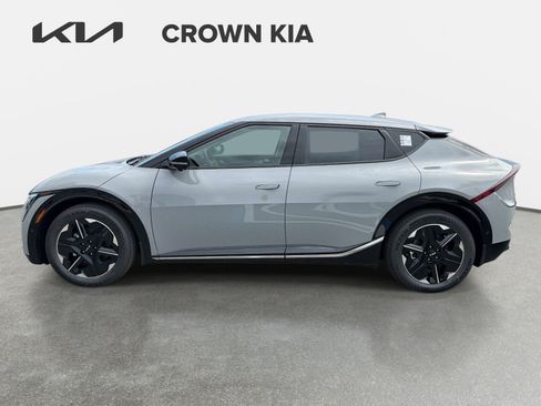 New 2026 Kia EV6 Wind RWD image 8
