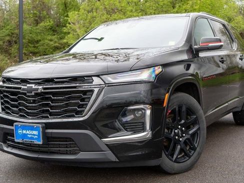 Used 2023 Chevrolet Traverse Premier w/ Redline Edition AWD/4WD image 1