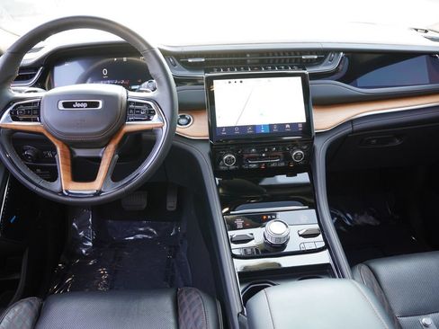 Used 2023 Jeep Grand Cherokee L Summit AWD/4WD image 21