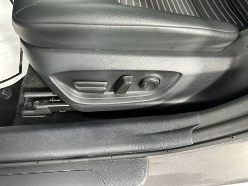 Used 2024 Toyota Camry SE FWD image 18