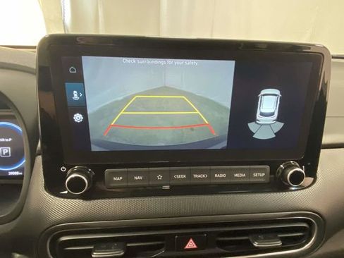 Used 2022 Hyundai Kona Limited image 16