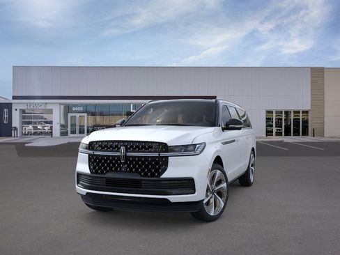New 2026 Lincoln Navigator L Black Label w/ Black Label Special Edition AWD/4WD image 2