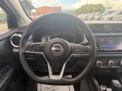 Used 2023 Nissan Versa SV FWD image 15