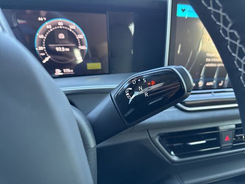 New 2026 Volkswagen Tiguan SE image 36