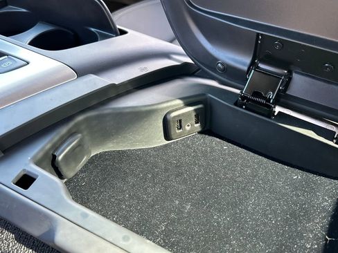 Used 2016 Chevrolet Corvette Z06 w/ 3LZ Preferred Equipment Group image 15