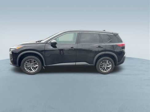 Used 2023 Nissan Rogue S image 4