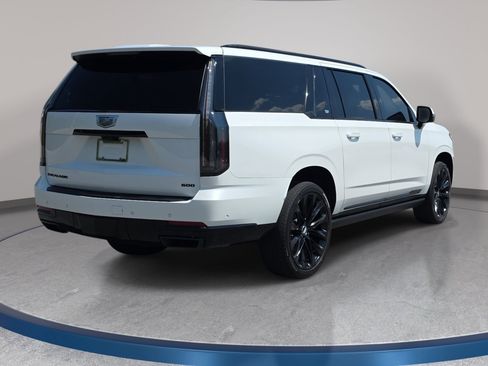 Used 2025 Cadillac Escalade ESV Sport Platinum w/ LPO, ONYX Package AWD/4WD image 5