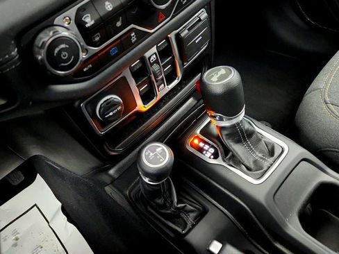 Used 2025 Jeep Wrangler Sahara w/ Safety Group image 15