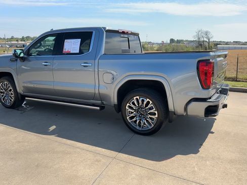 Used 2025 GMC Sierra 1500 Denali Ultimate image 7