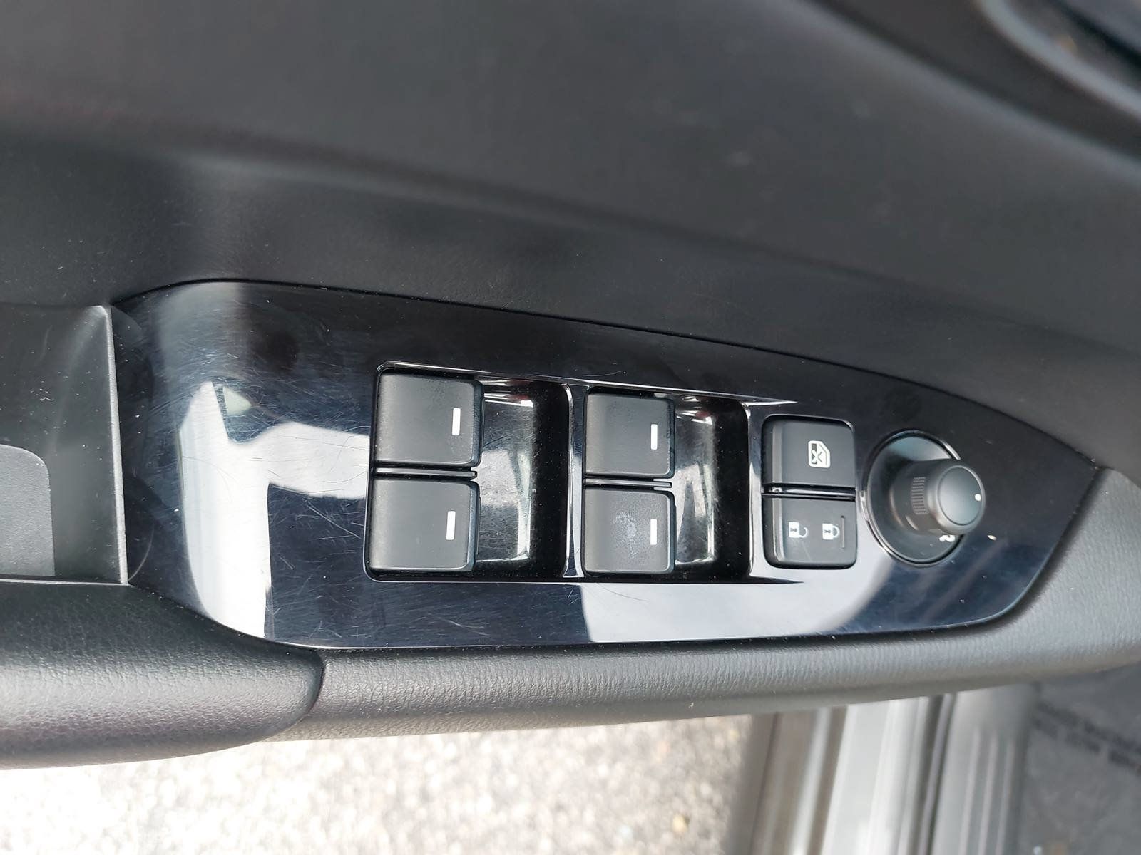 Used 2021 MAZDA CX-5 Touring FWD image 29