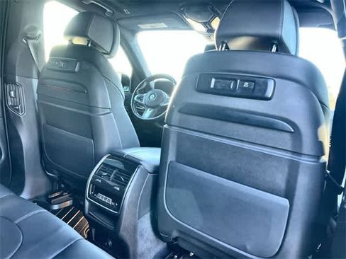 Used 2022 BMW X5 sDrive40i w/ M Sport Package image 13