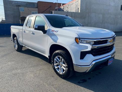 New 2025 Chevrolet Silverado 1500 LT AWD/4WD image 6