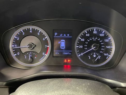 Used 2019 Hyundai Santa Fe SE FWD image 5