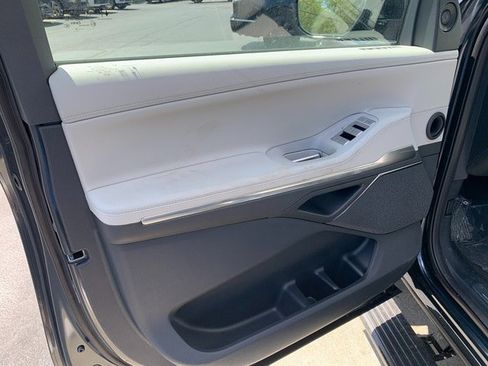 New 2026 Lincoln Navigator Reserve w/ Jet Appearance Package AWD/4WD image 25
