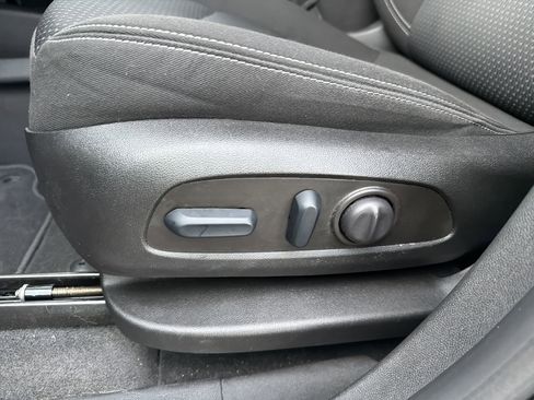 Used 2022 GMC Terrain SLE w/ Driver Convenience Package image 26