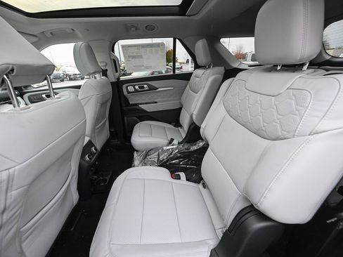 New 2026 Ford Explorer Platinum w/ LUX Leather Package image 20