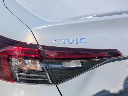 Used 2025 Honda Civic Sport image 10