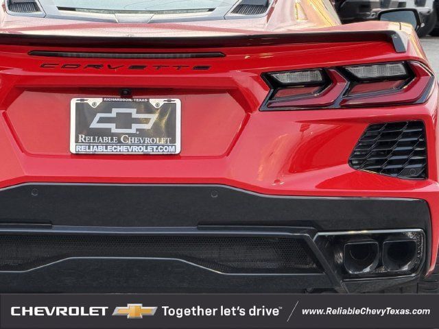 Used 2025 Chevrolet Corvette Stingray Coupe w/ 1LT RWD image 6