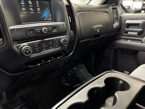 Used 2018 Chevrolet Silverado 1500 Custom w/ Custom Value Package AWD/4WD image 26