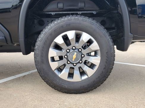 New 2026 Chevrolet Silverado 2500 Custom image 8