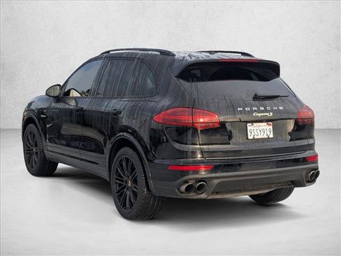 Used 2017 Porsche Cayenne S Platinum image 7