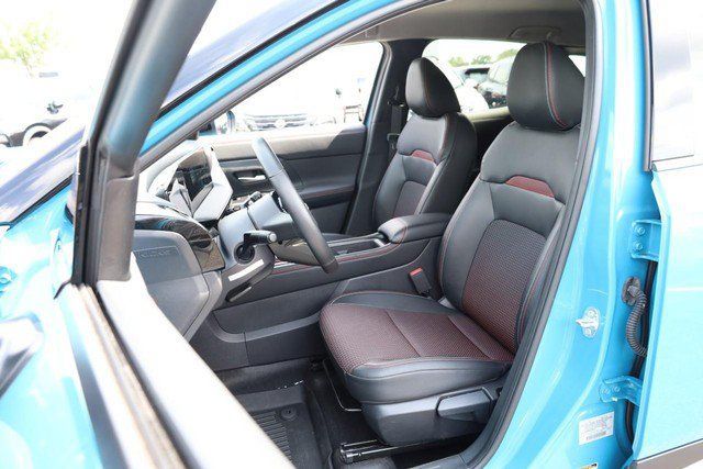 Certified 2025 Nissan Kicks SR AWD/4WD image 8