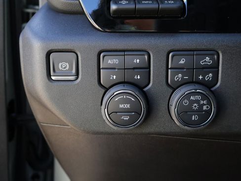 Certified 2025 Chevrolet Silverado 1500 High Country w/ Technology Package image 47