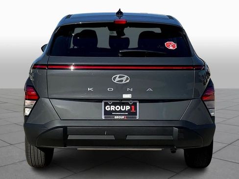 New 2026 Hyundai Kona SE image 4