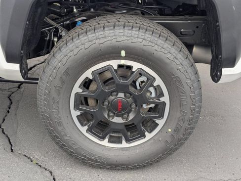Used 2026 Toyota Tacoma TRD Off-Road w/ TRD Off Road Upgrade Package AWD/4WD image 20