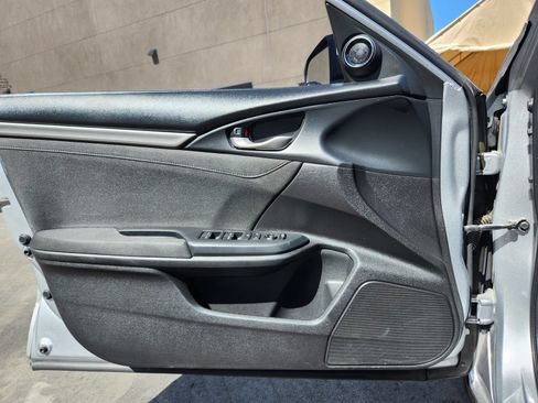 Used 2017 Honda Civic EX image 8