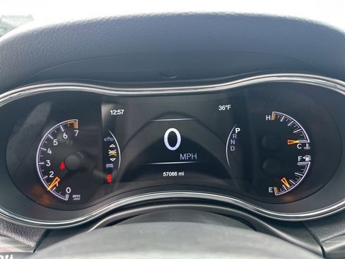 Used 2022 Jeep Grand Cherokee Laredo X image 11