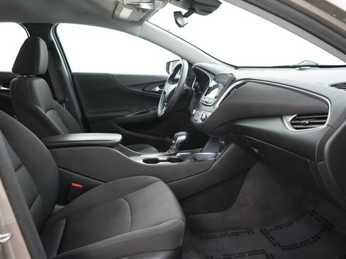 Used 2024 Chevrolet Malibu LT FWD image 11