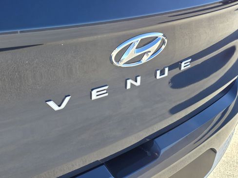 Certified 2024 Hyundai Venue Limited image 10