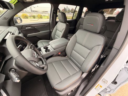 New 2026 GMC Acadia AT4 w/ Luxury Package image 21