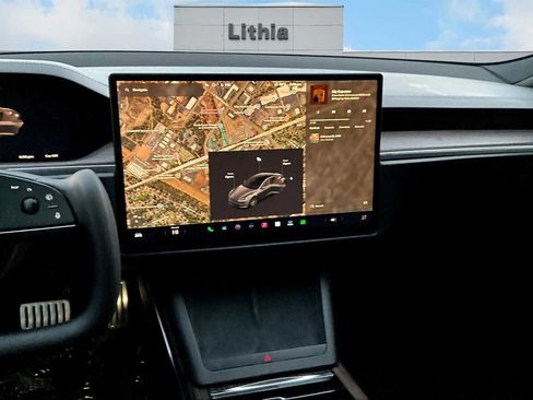 Used 2022 Tesla Model S image 16