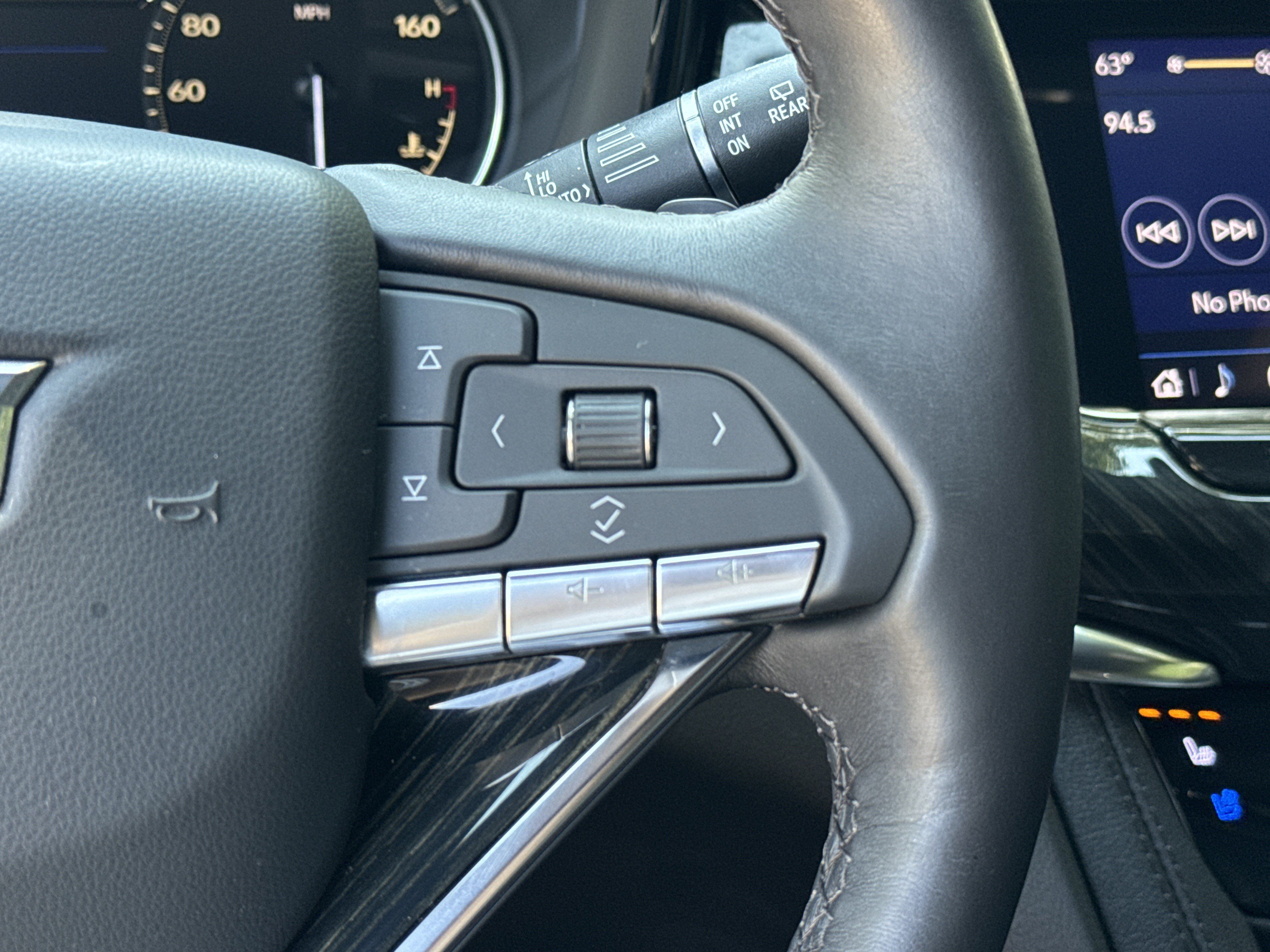 Used 2023 Cadillac XT6 Premium Luxury FWD image 20