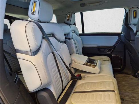Used 2023 Rivian R1S Adventure AWD/4WD image 21