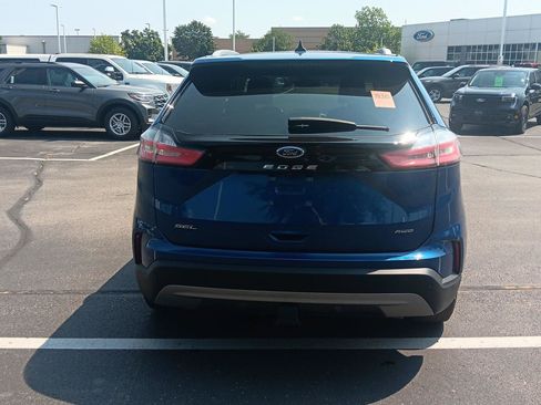 Used 2024 Ford Edge SEL w/ Convenience Package AWD/4WD image 5
