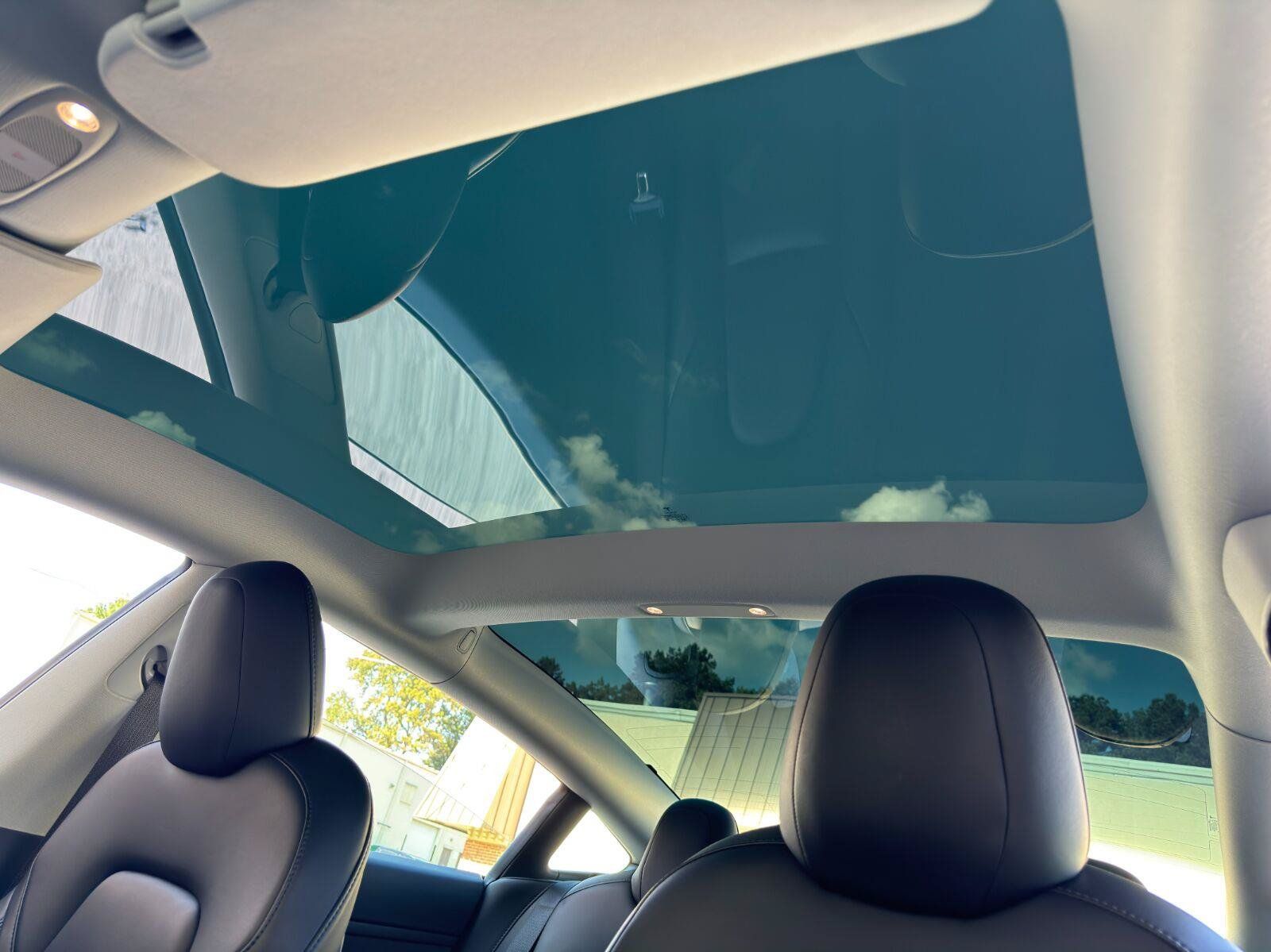 Used 2022 Tesla Model 3 Standard Range RWD image 10