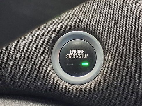 Used 2019 Chevrolet Malibu LT image 24