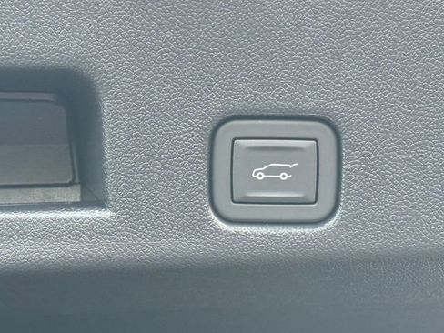 New 2026 GMC Acadia Elevation w/ Elevation Premium Package AWD/4WD image 37